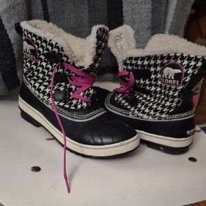 Sorel Houndstooth Boots with Pink Accents